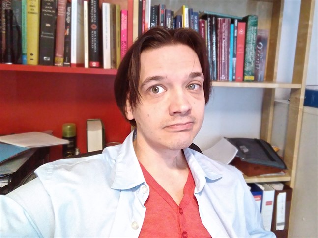Sekten är inte farlig, enligt Tommy Ramstedt som säger att den ovanliga rekryteringsmetoden däremot kan uppfattas som skrämmande.
