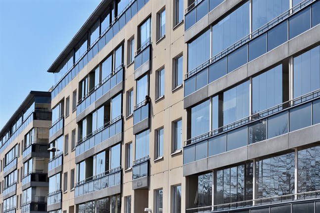 I april i år minskade bostadsköpen med 40 procent jämfört med i mars, uppger Hypoteksföreningen.