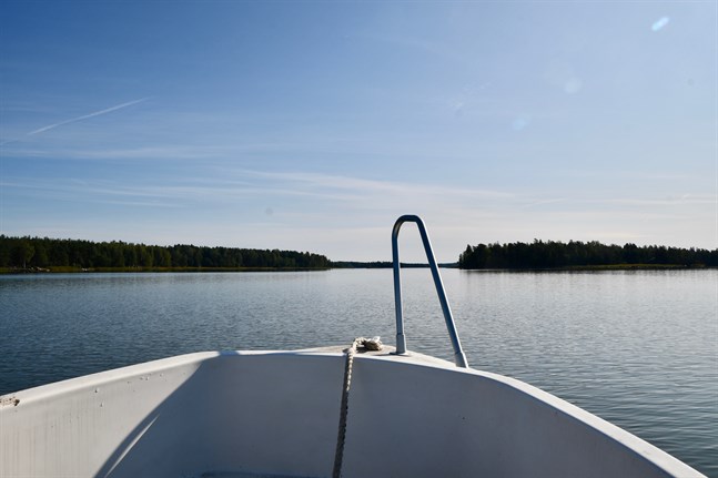 Det vackra vädret har lockat ut båtfolket på vattnet.