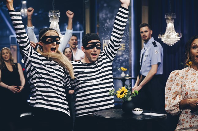 Anders Svensson rakade hem skratt när han och danstruppen lekte