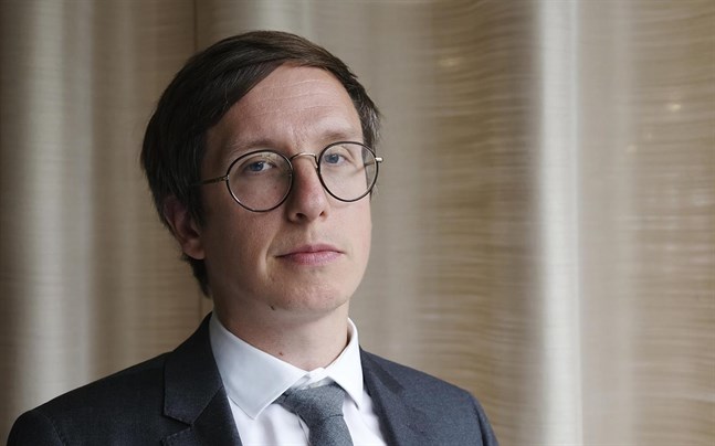 Markku Lehmus, prognoschef vid Etla, tror på en ganska snabb återhämtning efter en djup dykning. Det kommer ändå att dröja flera år innan bnp når samma nivå som år 2019.