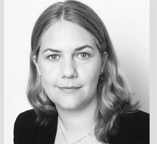 Maria Olin är uppvuxen i Sundom och Solf men bor sedan tjugo år tillbaka i Stockholmsregionen.
