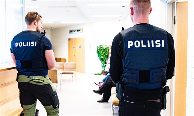 Ett knivdrama under en hemma fest i Karleby var upp i Österbottens tingsrätt.
