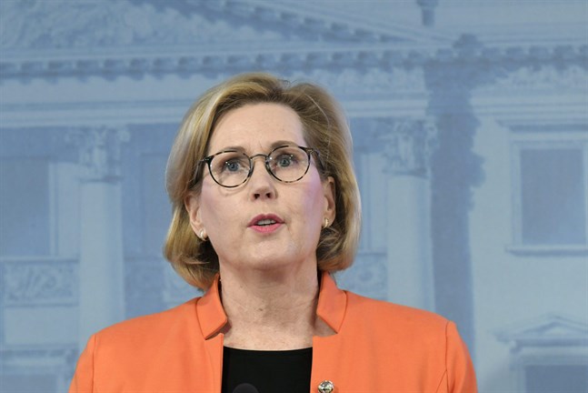 Three Finnish companies have started large-scale manufacturing of protective face masks this week. “The coronavirus epidemic has highlighted the importance of domestic production” says Tuula Haatainen (SDP) Minister of Labour.