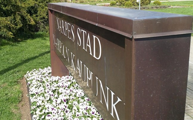 Stadsstyrelsen kommer inte att ge något förslag på vem som ska bli ny stadsdirektör i Närpes inför fullmäktiges sammanträde den 15 juni. Det blir inte hellre något gruppbeslut om vem SFP ska stöda.