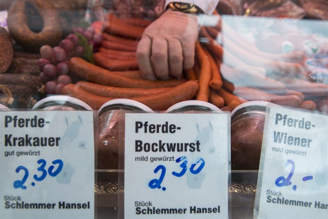 Kraftiga prislyft på livsmedel räckte inte för att hålla inflationen över nollan i eurozonen i maj. Arkivbild