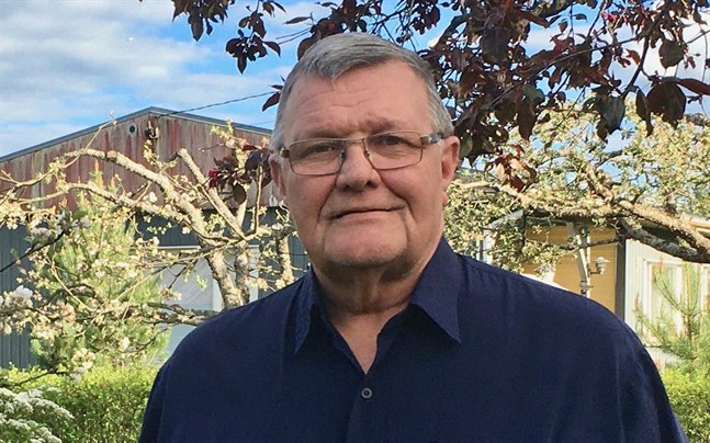 Leif Lindman är en av de tio som tilldelas en livräddningsmedalj av republikens president. Han får medaljen för att han tillsammans med Kaj Ranta räddade en liten pojke ur en brinnande bil i juli 2019.