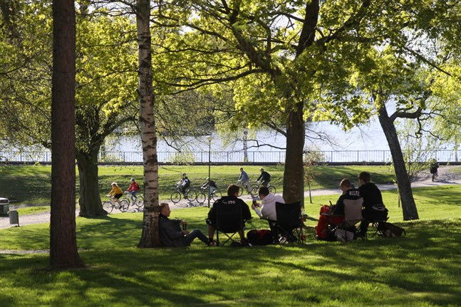 Polisens närvaro i gatubilden gjorde att firandet av skolavslutningen gick förhållandevis lugnt till.