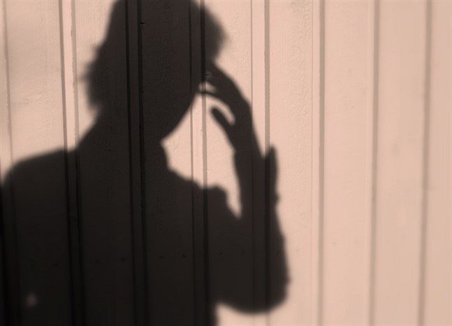 Fysiologiska avvikelser i pannloben kan tyda på förhöjd psykosrisk, enligt en ny doktorsavhandling.