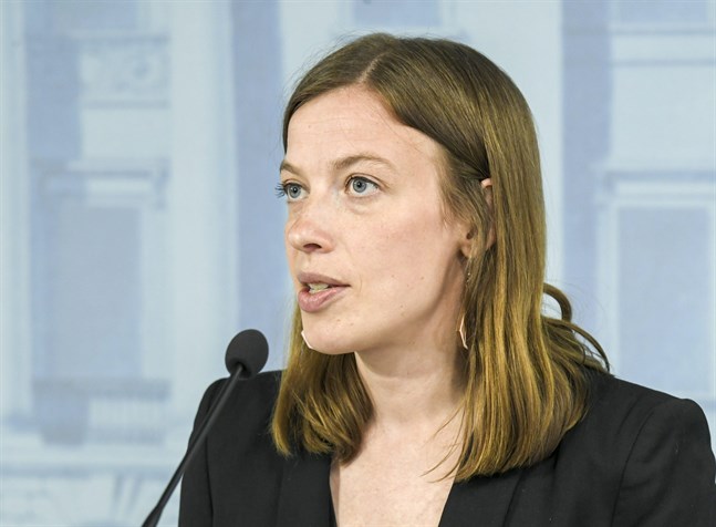 Undervisningsminister Li Andersson (VF) redogjorde på torsdagen för de bestämmelser som ska styra undervisningen i höst.