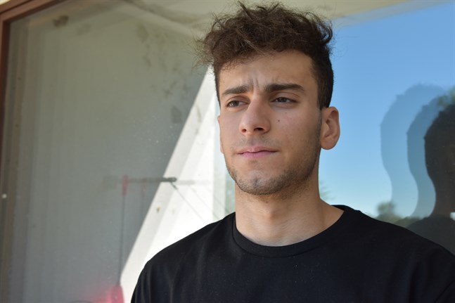 – När jag flyttade hit från Irak för fem år sedan trodde jag att jag kom till ett tryggt land, säger Al-Obaidi Fares.