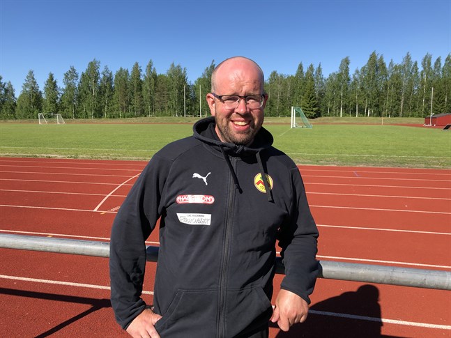 Magnus Slottes damlag öppnade poängkontot.