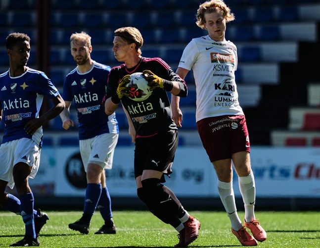 VPS-målvakten Rasmus Leislahti vaktade buren för VIFK i andra halvlek.