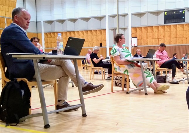 Owe Sjölund är bekymrad för stadens ekonomi men ser också ljusglimtar.