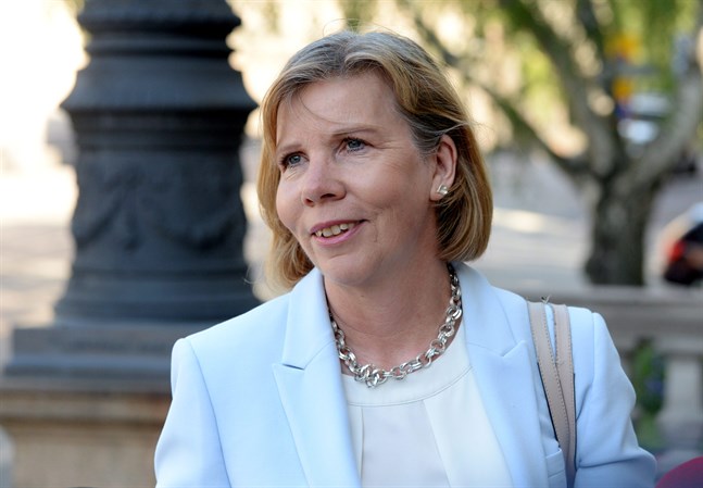 Justitieministern och SFP:s partiordförande Anna-Maja Henriksson ser ingen orsak till oro för Kronobyborna på grund av det nya förslaget till vårdreform.