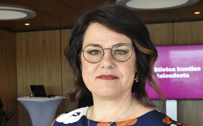 Kommunförbundets vd Minna Karhunen säger att regeringen i samband med höstens budgetförhandlingar bör beakta att coronakrisen kommer att kosta kommunerna stora summor ännu nästa år. Arkivbild.