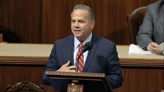 David Cicilline sällar sig till Apples kritiker. Arkivbild.