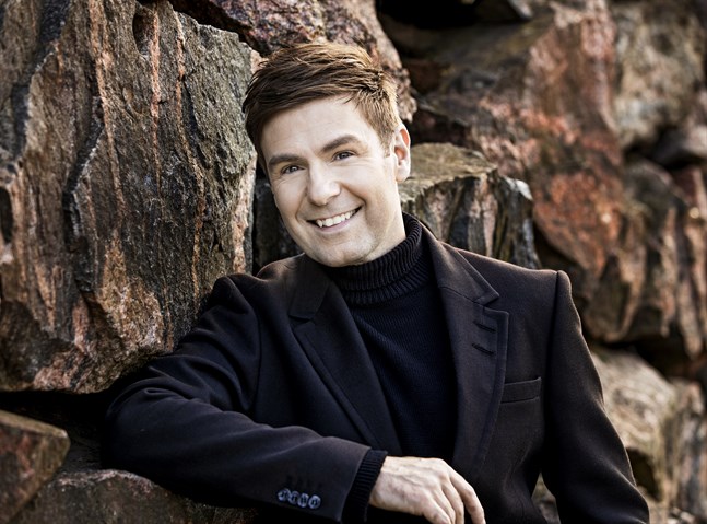 Thomas Lundin leder allsången konserterna i Nykarleby och Molpe nästa vecka.