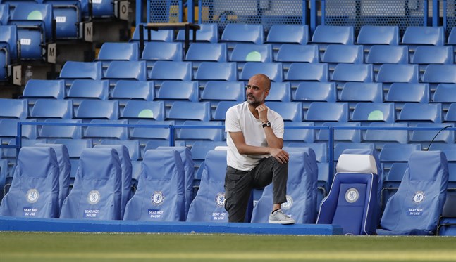 Manchester Citys tränare Pep Guardiola lovar att hylla mästarlaget Liverpool när de kommer till Manchester.