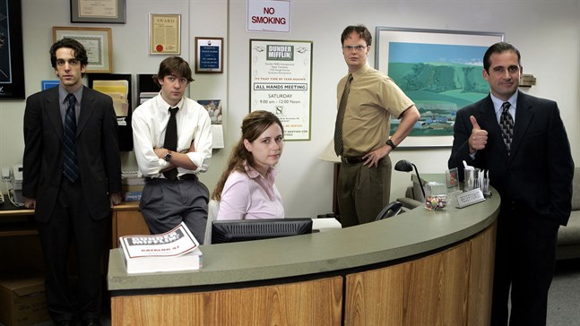 Några av de fiktiva medarbetarna i den amerikanska komediserien "The office". Arkivbild.