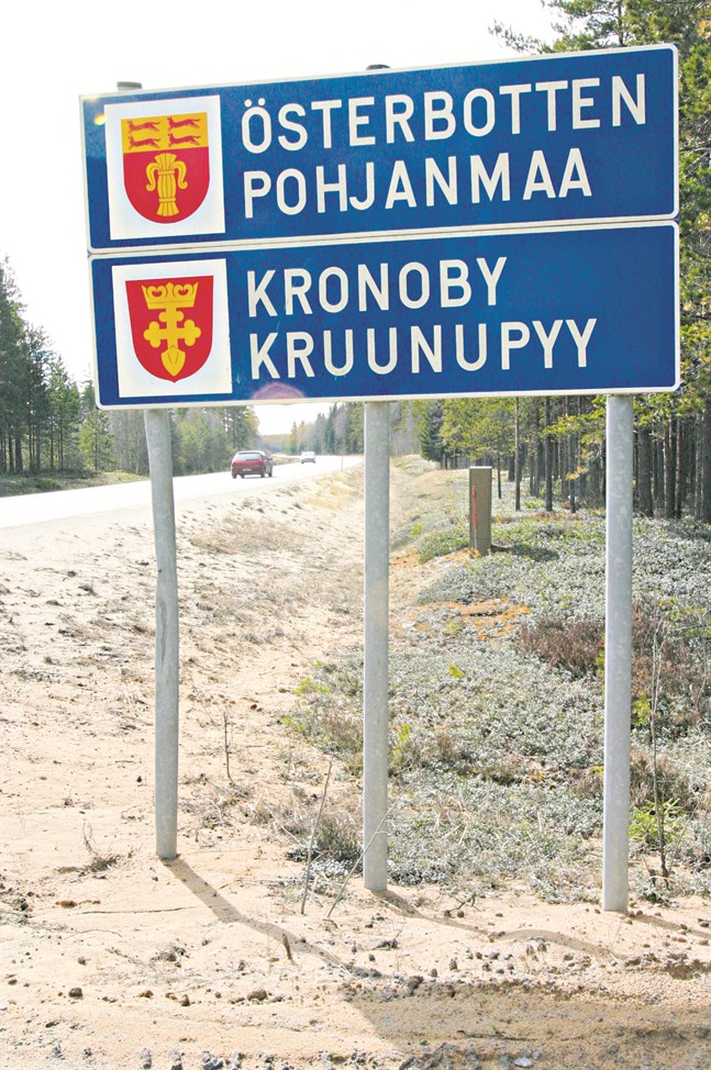 Landskapsbyte vore det bästa. Om Kronoby styr mot Vasa blir det nog för min egen del att flytta till Karleby, skriver Bengt Hästbacka.