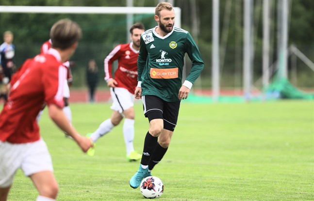 Richard Dorman startade på topp för Sundom IF, ordnade en straff och nätade i andra halvlek.