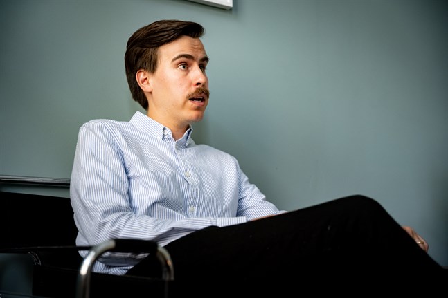 Matias Mäkynen (SDP) tror att en aktivare offentlig sektor i näringslivsfrågor kan skapa tillväxt.