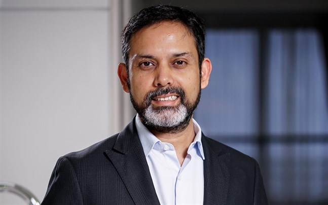 Sushil Purohit inledde sin karriär inom Wärtsilä år 1998. Han har bland annat jobbat i Vasa flera år.