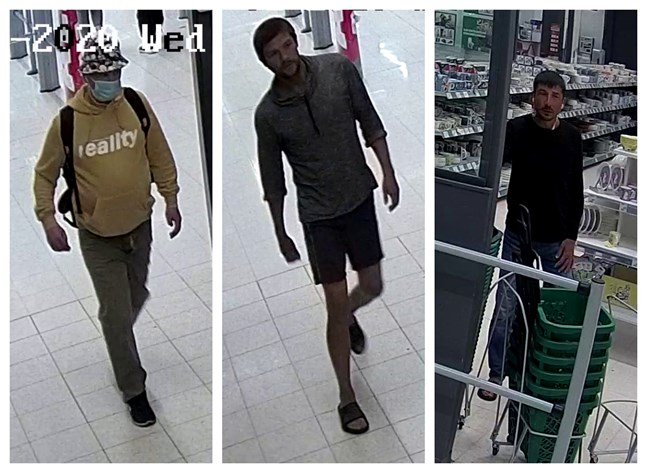 Polisen i Österbotten släpper nya bilder på de misstänkta smyckestjuvarna i Seinäjoki. Det är övervakningskameror som fångat männen på bild.