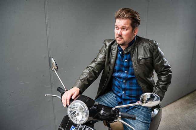 Anders Nyman konstaterar att man formas av att bli mobbad. I stället för att bli bitter anser han att man ska använda sig av erfarenheterna. Själv gör han det när han skriver.