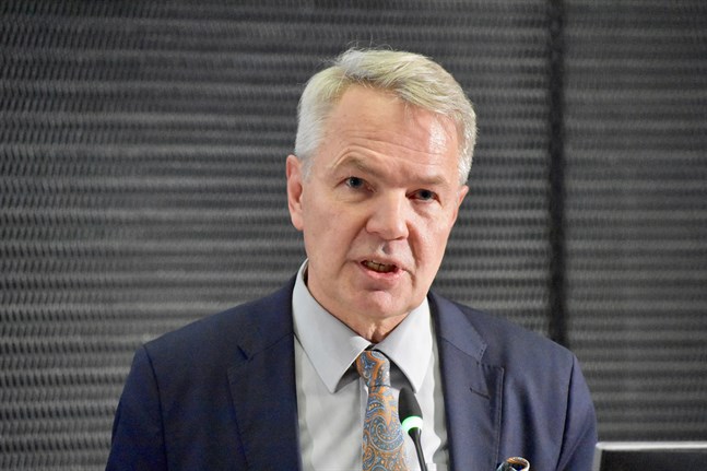 Grundlagsutskottet inleder behandlingen av förundersökning kring utrikesminister Pekka Haavisto (Gröna) på måndag.