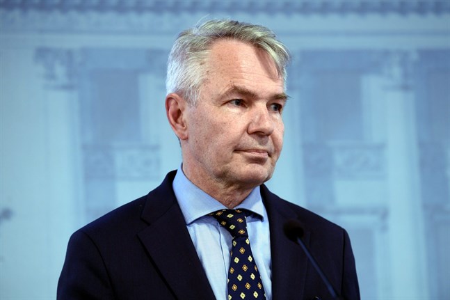 Riksdagens grundlagsutskott gav i februari riksåklagaren i uppgift att undersöka om utrikesminister Pekka Haavisto (Gröna) missbrukat sin tjänsteställning eller brutit mot tjänsteplikten i samband med det så kallade al-Hol-fallet.