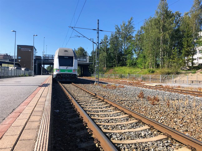 Restiden blir bara några minuter kortare efter renoveringen av järnvägen till Vasa men för helheten, anslutningstrafiken och punktligheten har det större betydelse.