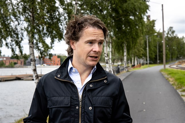Thomas Karv är doktor i statskunskap vid Åbo Akademi.