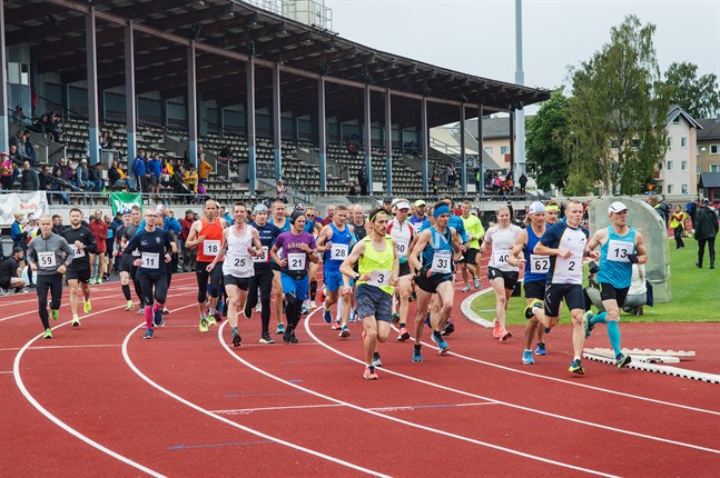 Så här såg det ut på Centralplan när starten gick i Jakob Marathon i fjol.