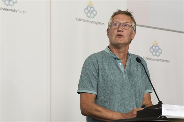 Anders Tegnell, statsepidemiolog vid Folkhälsomyndigheten i Sverige, vid presskonferensen under torsdagen.
