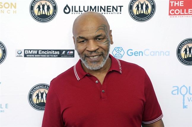 Mike Tyson gör comeback.