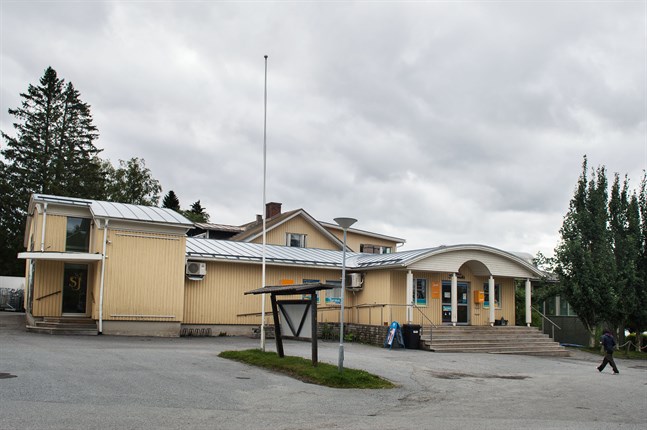 Strandis är inte postombud längre.