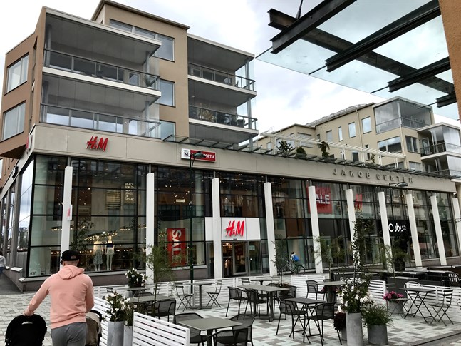 Privatbostäderna i HAB-huset har sålts, i Jakob center finns det ännu affärsutrymmen som konkursboet försöker realisera.