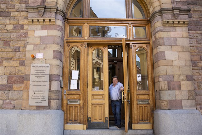 Flyttströmmarna mellan Finland och Sverige står i fokus när en förstudie drar igång i höst, vid Finlandsinstitutet i Stockholm. Anders Eriksson, direktör vid Finlandsinstitutet, berättar om projektet.