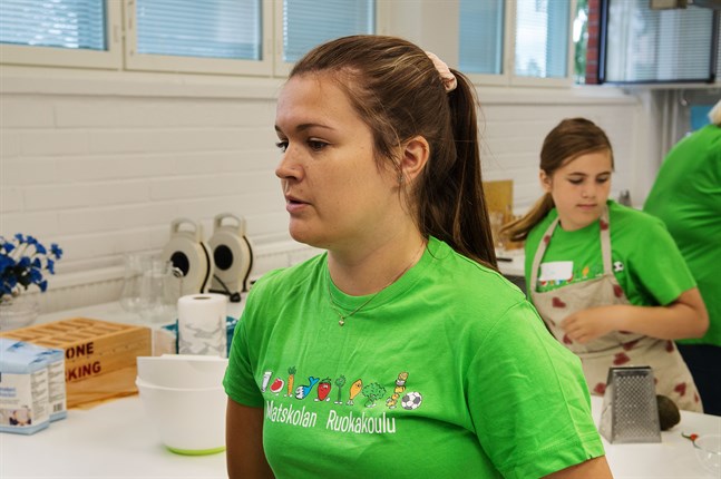 Amanda Majabacka är en av matskolans ledare.