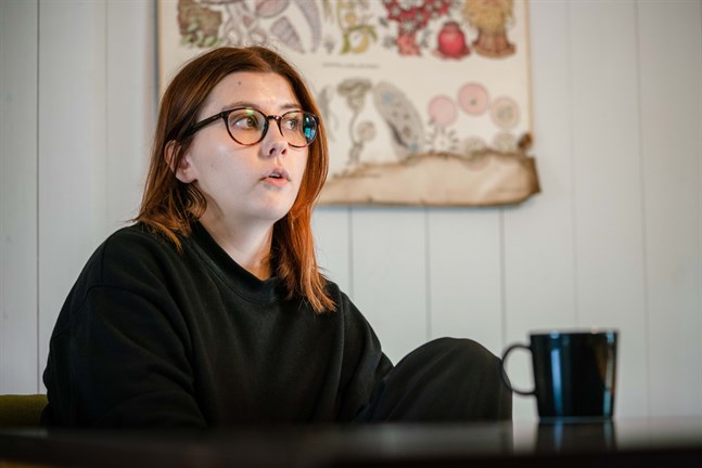 Nya socialhandledaren Hanna Lagerström har sedan maj bekantat sig med Jakobstadsregionens skolor och aktörer inom rusmedelsvård.