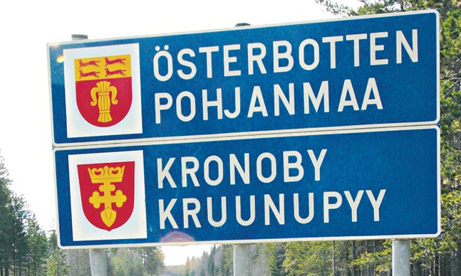 Pro Kronoby vill ha ett tillägg till lagstiftningen om att Kronoby skulle kunna höra till Mellersta Österbottens välfärdsområde, men också till landskapet Österbotten. Det här är utopi, säger man i SFP.