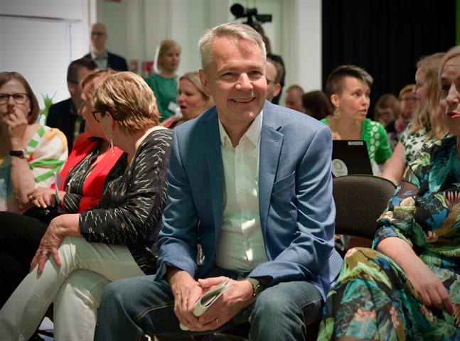 Utrikesminister Pekka Haavisto får beröm för sitt utrikespolitiska kunnande och sina personliga egenskaper. Bilden är från De grönas partikongress i fjol.
