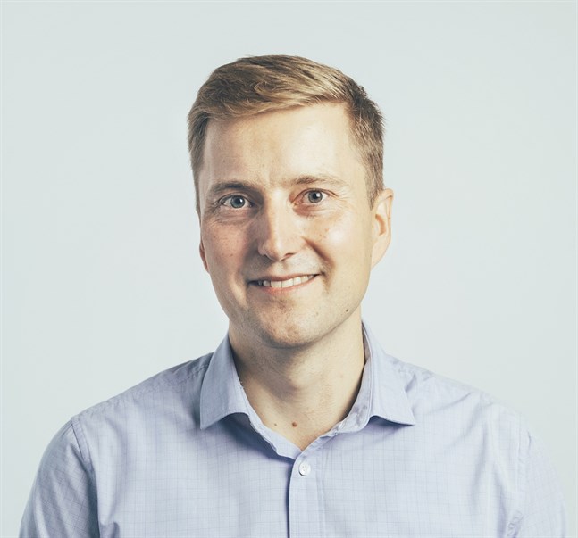 Arkitekt Joni Lindberg är Närpes högstadieskolas huvudplanerare.