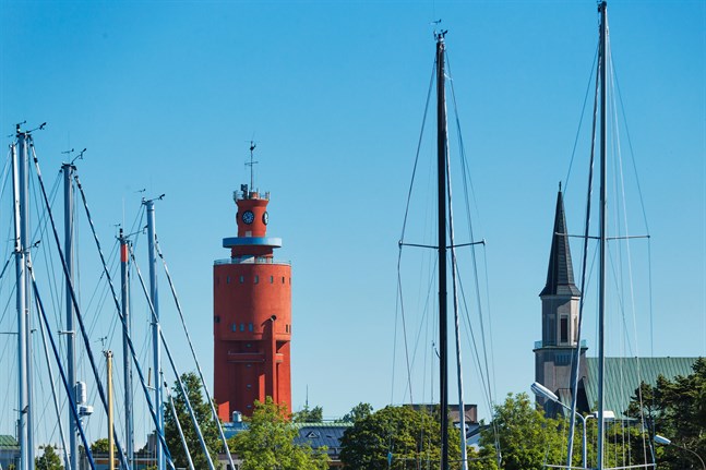 Olyckan skedde under båttävlingen Poker Run utanför Hangös östra hamn.