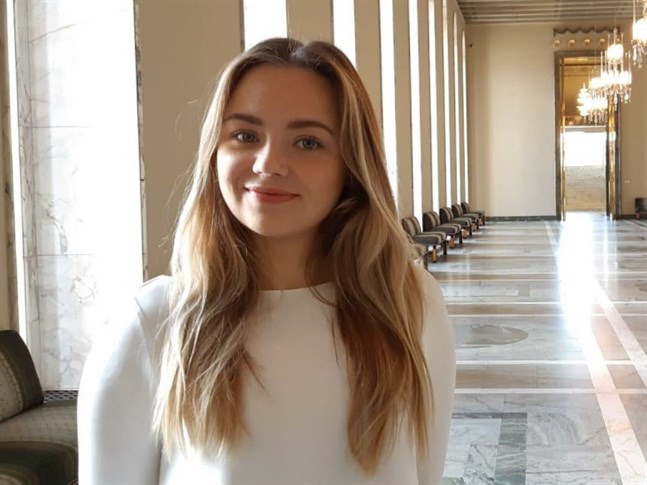 Jade Malmi blir ny specialmedarbetare för justitieminister Anna-Maja Henriksson.