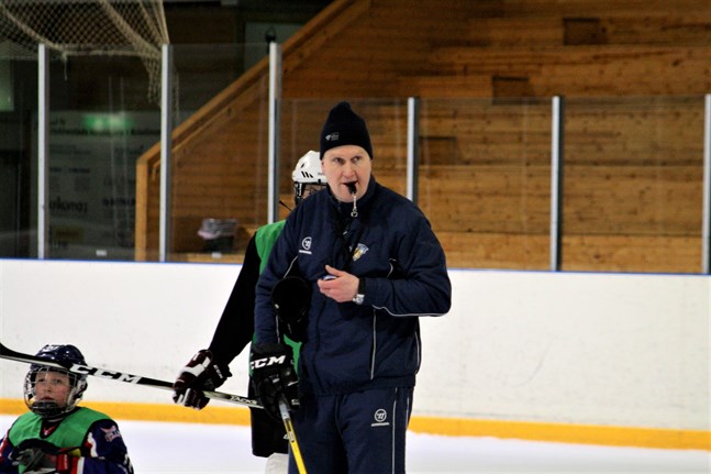 Robert Salo är ny juniorträningschef i Kraft hockey.