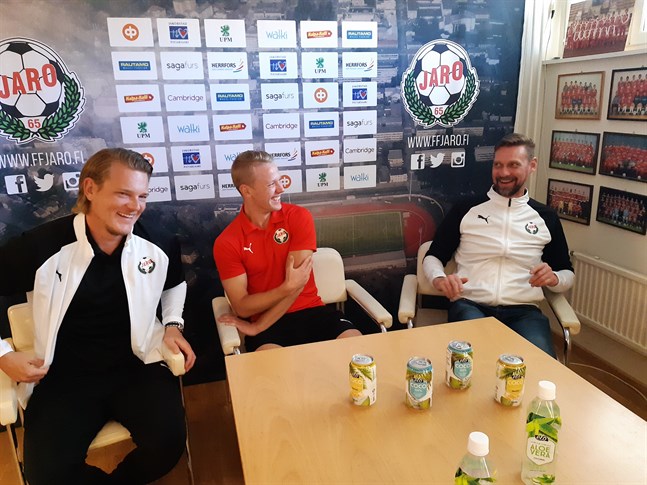 Det har varit roligt i Jarolägret på sistone för Jonas Portin, Jim Myrevik och Niklas Käcko.