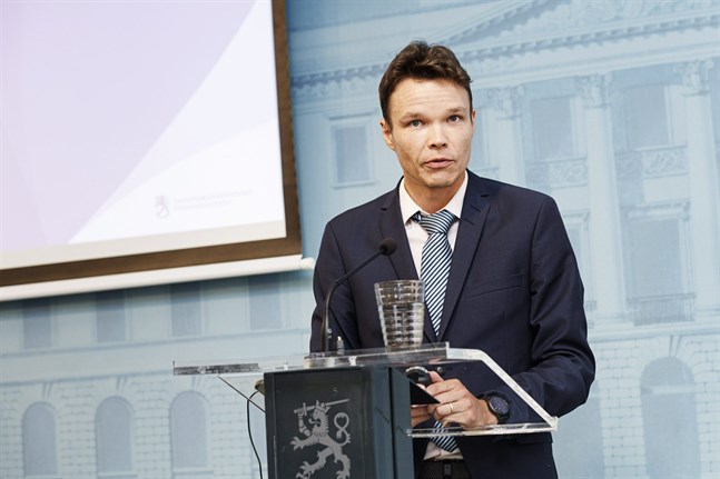 Jukka Mattila, expert vid Finansministeriet, föreslår att man slopar stödet för vuxenutbildning eller reformerar systemet radikalt.